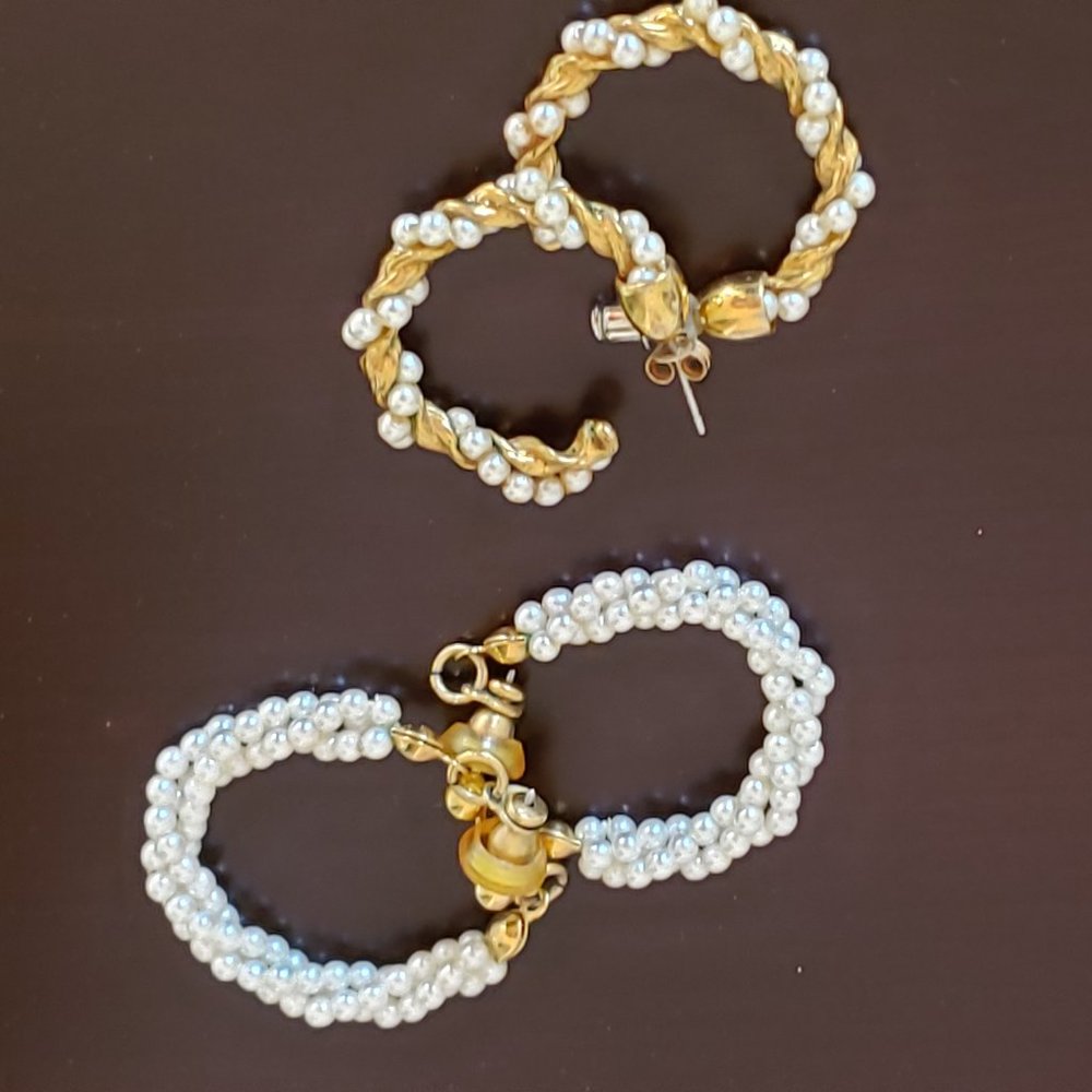 Freshwater Pearl Earrings